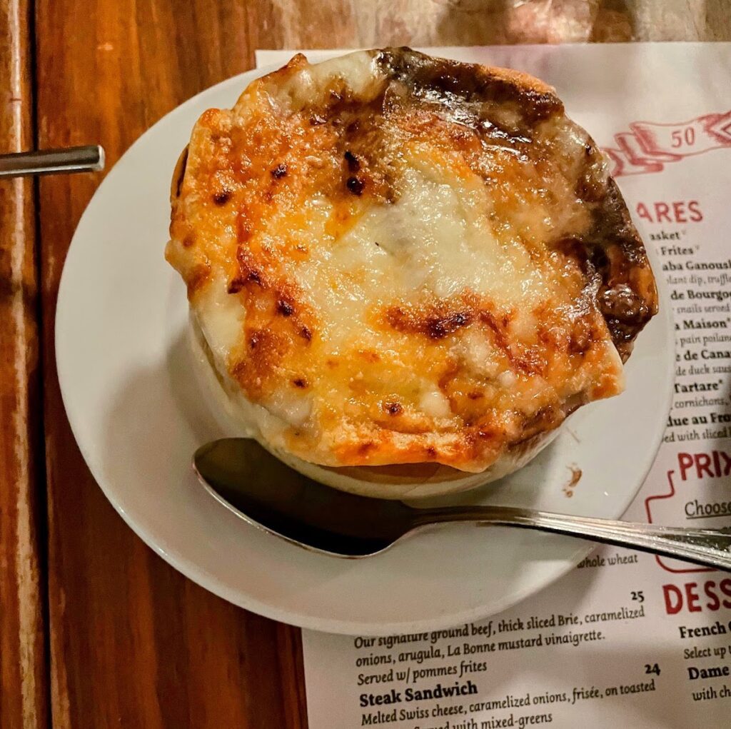 la bonne soupe's french onion soup | Better Together Here