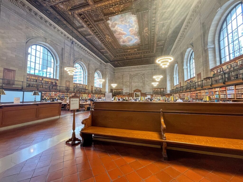 beautiful hall in the nypl on 5th ave a perfect free date spot | Better Together Here