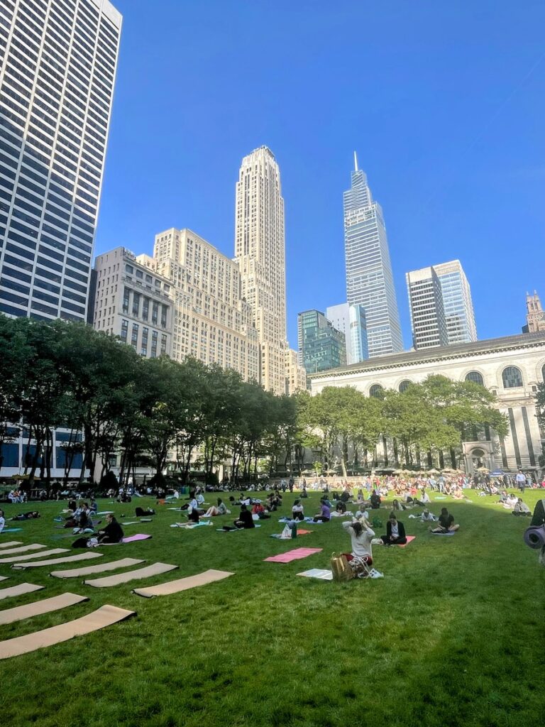 bryant park offers free activities that are perfect for dates | Better Together Here