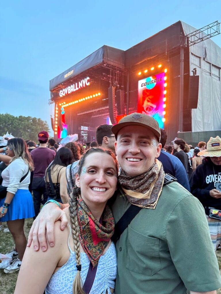 couple at gov ball festival during the summer in nyc | Better Together Here